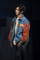 舞台「ちょっと今から仕事やめてくる」より。