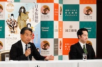 左から中村扇雀、中村虎之介。