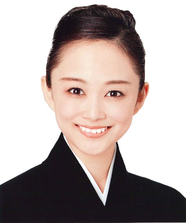 舞空瞳(c)宝塚歌劇団