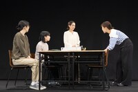 爍綽と vol.1「デンジャラス・ドア」より。（撮影：曳野若菜）