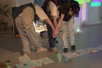 バストリオ #11「ちちち」より。（撮影：小泉柊介）