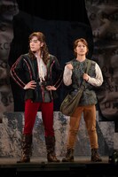 「舞台『椿説 三銃士』～One for all, All for one?～」より。