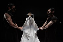 Noism0「Near Far Here」より。（撮影：篠山紀信）