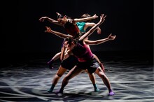 二見一幸作品「CHAINEFFECT」より。（撮影：池上直哉）