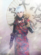 近藤頌利扮する大千鳥十文字槍。