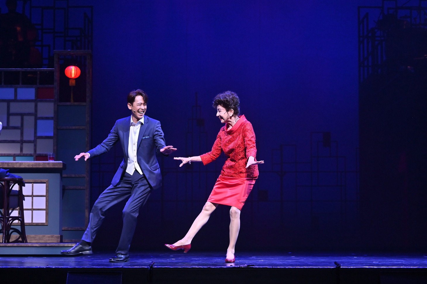 「THE BOY FROM OZ」より。