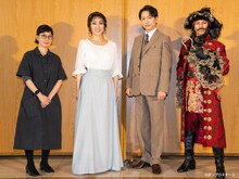 左から小山ゆうな、濱田めぐみ、山崎育三郎、武田真治。（撮影：引地信彦）