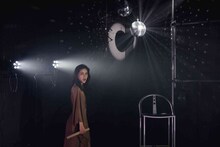 ルサンチカ「殺意（ストリップショウ）」より。（Photo by manami tanaka）