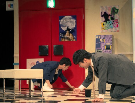 ダウ90000 第5回 演劇公演「また点滅に戻るだけ」より。