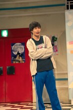 ダウ90000 第5回 演劇公演「また点滅に戻るだけ」より。