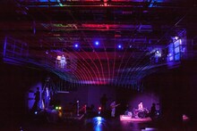 ヌトミック「ぼんやりブルース2022」より。(c)igaki photo studio（提供：豊岡演劇祭実行委員会）