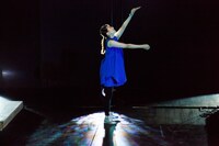 ヌトミック「ぼんやりブルース2022」より。(c)igaki photo studio（提供：豊岡演劇祭実行委員会）