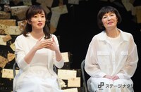 左から梅田彩佳、高泉淳子。