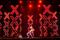 「ジャンポール・ゴルチエ『ファッション・フリーク・ショー』」より。