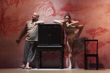 インバル・ピント「リビングルーム」より。（撮影：片岡陽太）