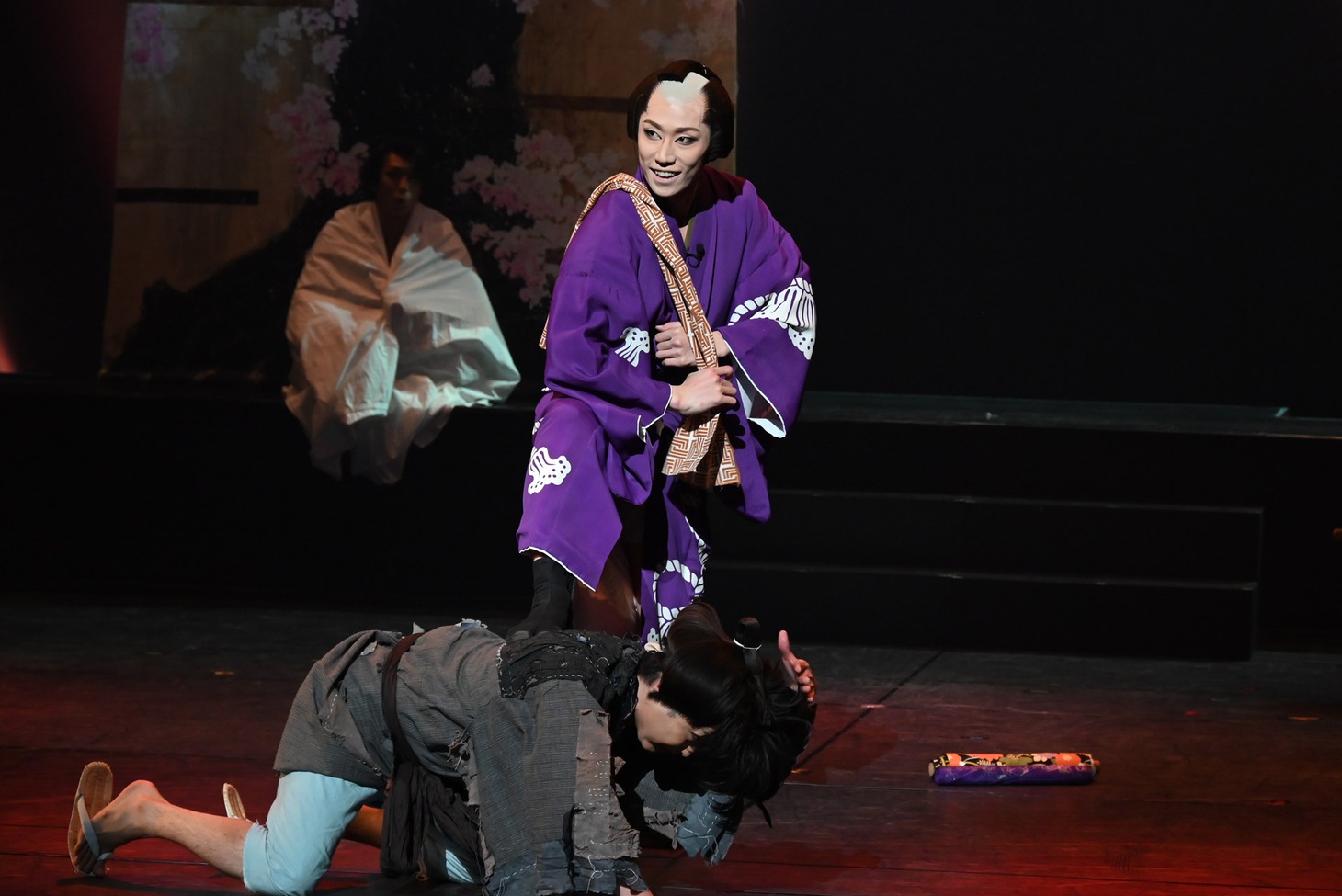 劇団朱雀公演「祭宴」第2部より。