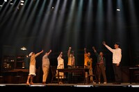 演劇集団キャラメルボックス「クロノス・フェスティバル2023『クロノス・ビギンズ』『あしたあなたあいたい』」より。