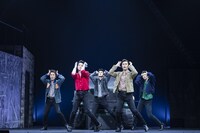 「BACKBEAT」より。（撮影：岡千里）