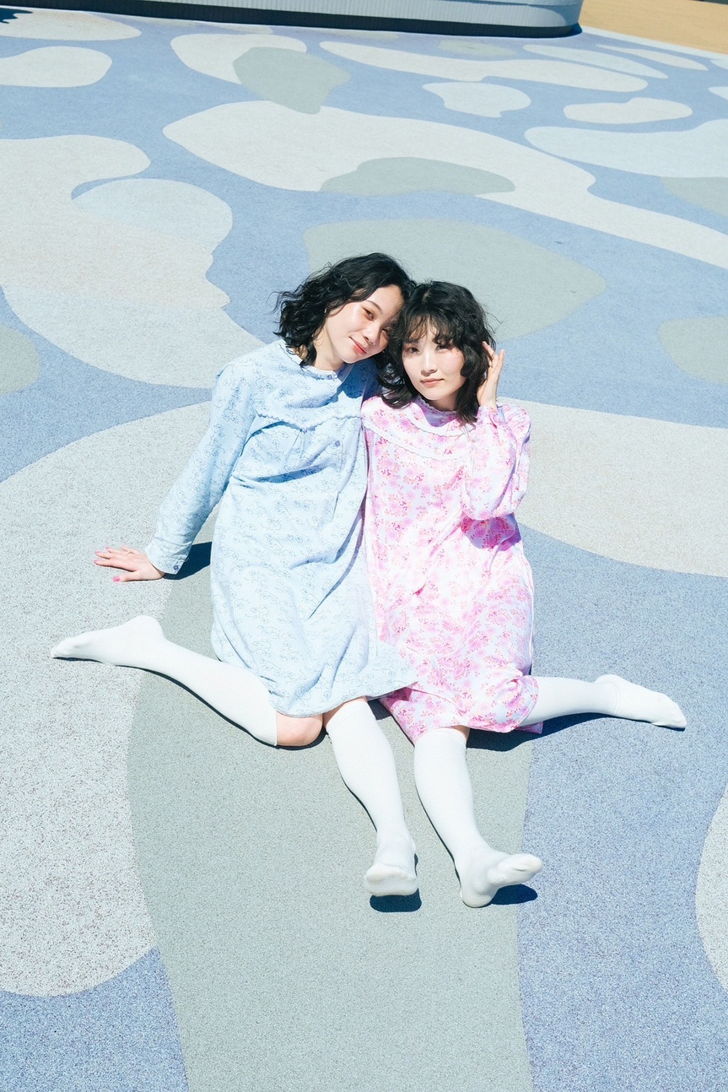 「マリカノハナ『一貫性ガン無視ガール』」ビジュアル（Photo by Narita Ito）