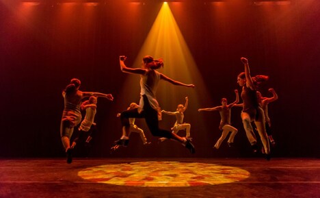 「トリニティ・アイリッシュ・ダンス」より。