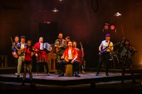 「ブロードウェイミュージカル『ONCE ダブリンの街角で』イン コンサート」より。