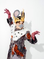 八幡顕光扮するネズミの王さま。（撮影：斎藤弥里）