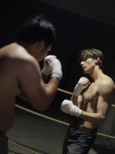 立花裕大1st写真集「Ready,action」（イーネット・フロンティア）より。