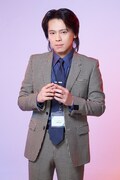 「SHINE SHOW! シャイン・ショウ！」より、中川晃教のビジュアル。