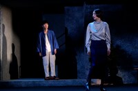 M&Oplaysプロデュース「カモメよ、そこから銀座は見えるか？」より。（撮影：渡部孝弘）