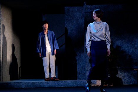 M&Oplaysプロデュース「カモメよ、そこから銀座は見えるか?」より。(撮影:渡部孝弘)