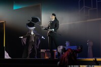 舞台「吸血鬼すぐ死ぬ」より。