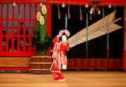 「六月博多座大歌舞伎」夜の部「羽根の禿」より。(c)松竹