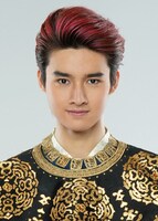 藤岡真威人扮する紅孩児。