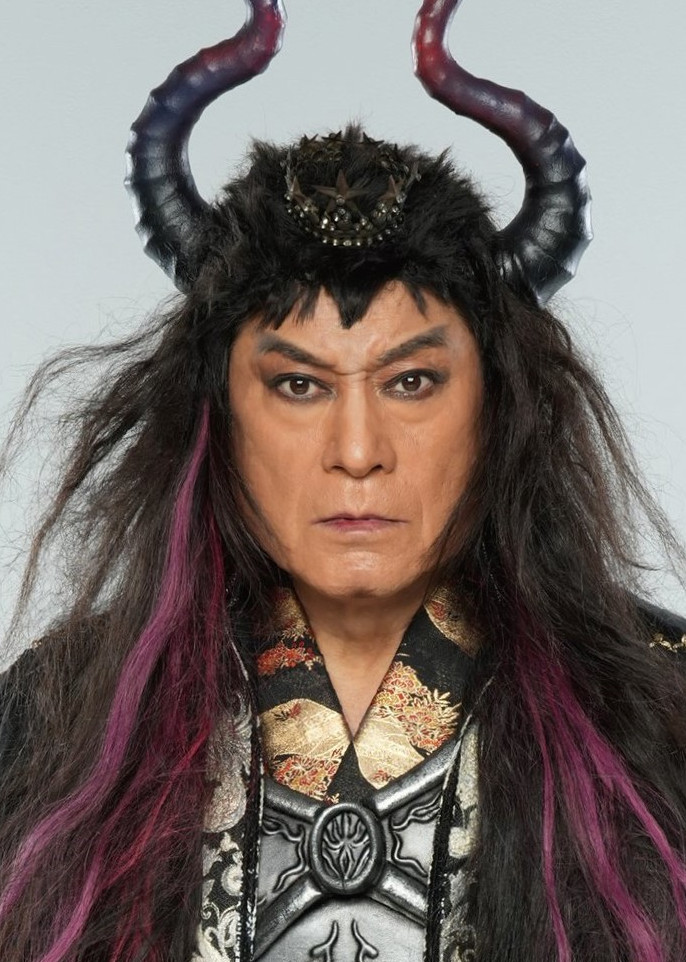 松平健扮する牛魔王。