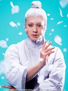 山沖勇輝扮するタタ・デーウ。