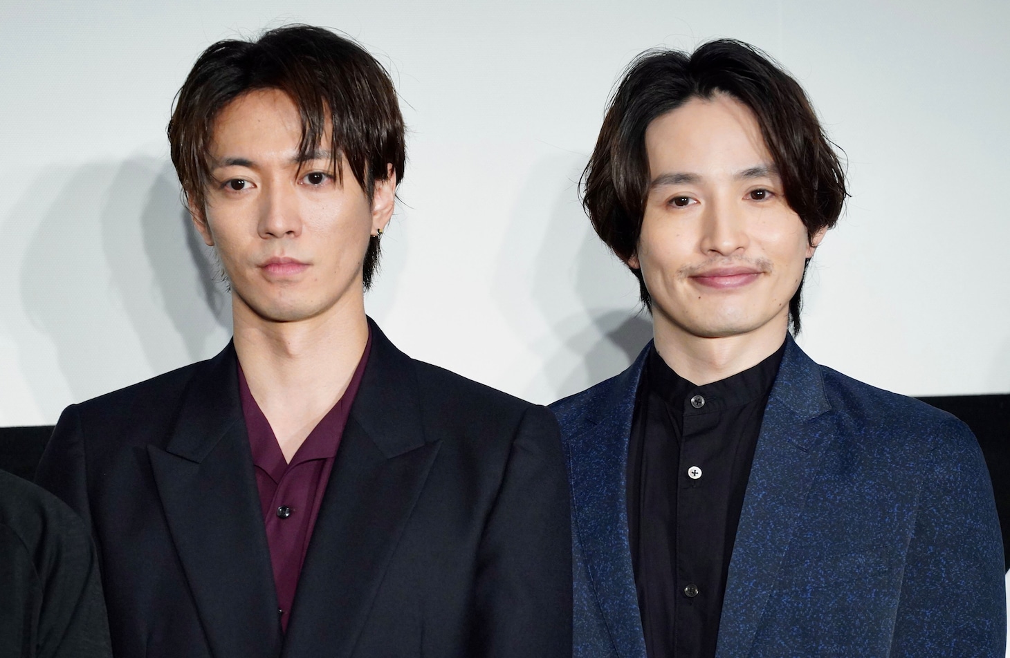 左から辰巳雄大、浜中文一。