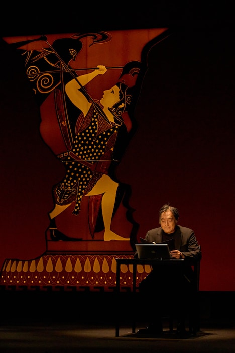 朗読劇「ルビンの壺が割れた」より。(撮影:サギサカユウマ)