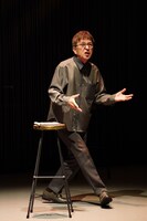 よみステージ 音楽劇「ブンとフン」より。（撮影：岩田えり）