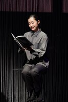 よみステージ 音楽劇「ブンとフン」より。（撮影：岩田えり）