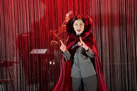 よみステージ 音楽劇「ブンとフン」より。（撮影：岩田えり）