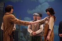 舞台「キノの旅II -the Beautiful World-」より。（撮影：サギサカユウマ）