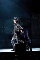 舞台「キノの旅II -the Beautiful World-」より。（撮影：サギサカユウマ）