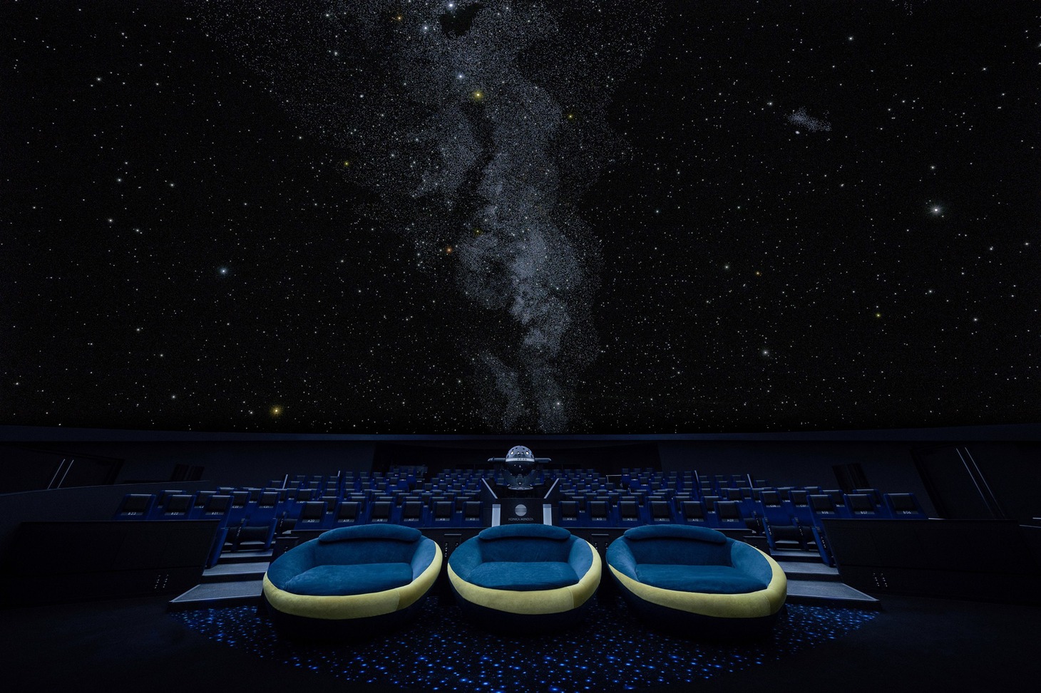 コニカミノルタプラネタリウム天空の施設写真。