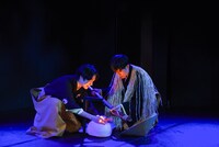 花組芝居 花組ヌーベル「仮名手本忠臣蔵」より。（撮影：小川真理）