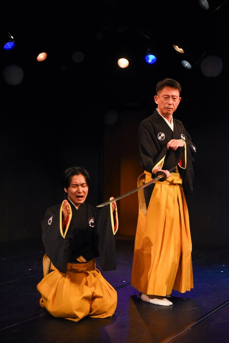 花組芝居 花組ヌーベル「仮名手本忠臣蔵」より。（撮影：小川真理）