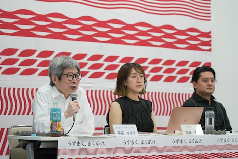 平田オリザ(左)