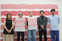 左から加藤奈紬、平田オリザ、市原佐都子、松岡大貴、河村竜也。