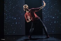 伊藤キム ソロダンス「ダミーズ」より。(c)bozzo