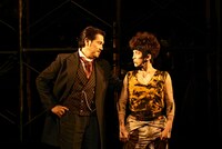 音楽劇「ある馬の物語」より。（撮影：細野晋司）