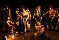 音楽劇「ある馬の物語」より。（撮影：細野晋司）